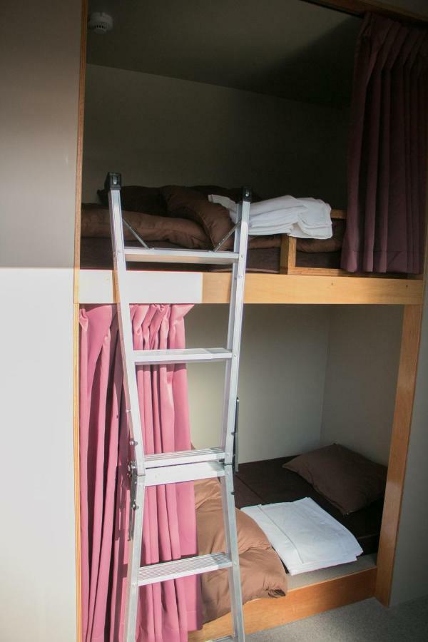 Linda Hostel 106 Осака Екстериор снимка